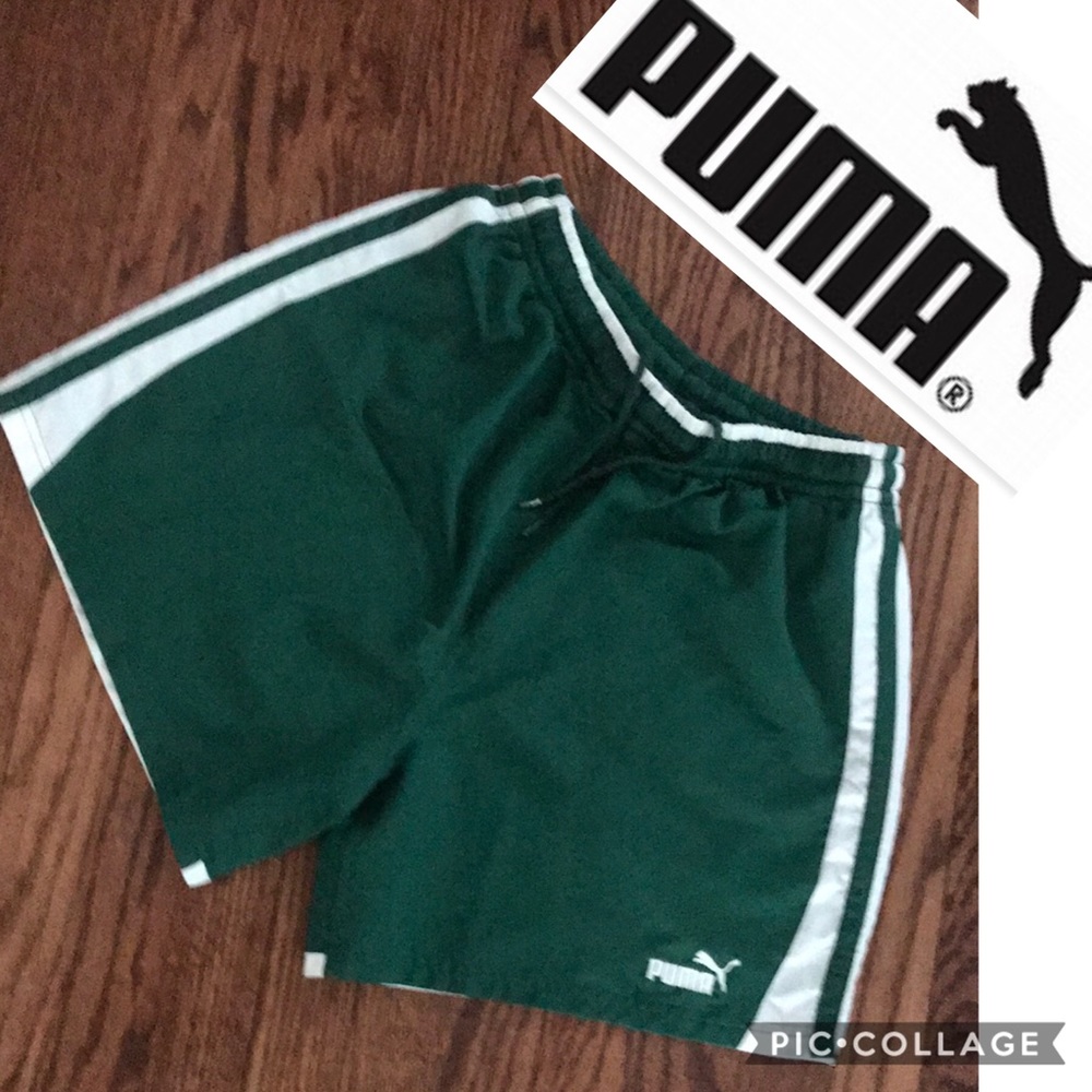 Puma Short - Green with white stripes